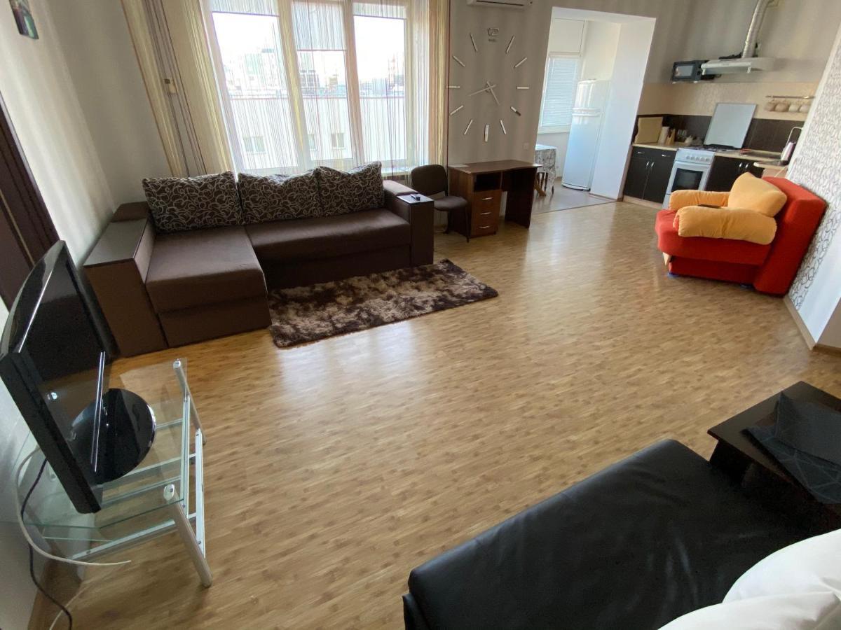 Podillia Modern Apartment ヴィーンヌィツャ エクステリア 写真