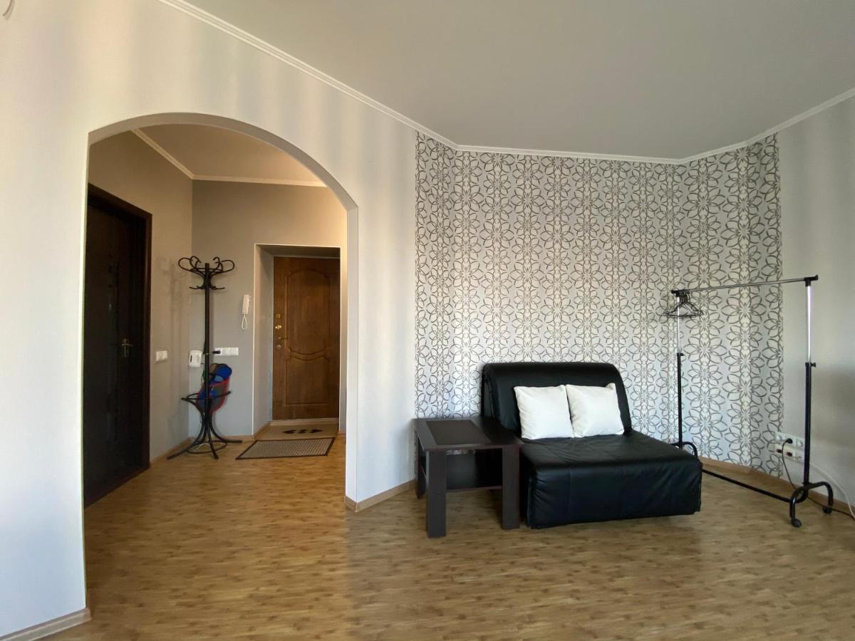Podillia Modern Apartment ヴィーンヌィツャ エクステリア 写真