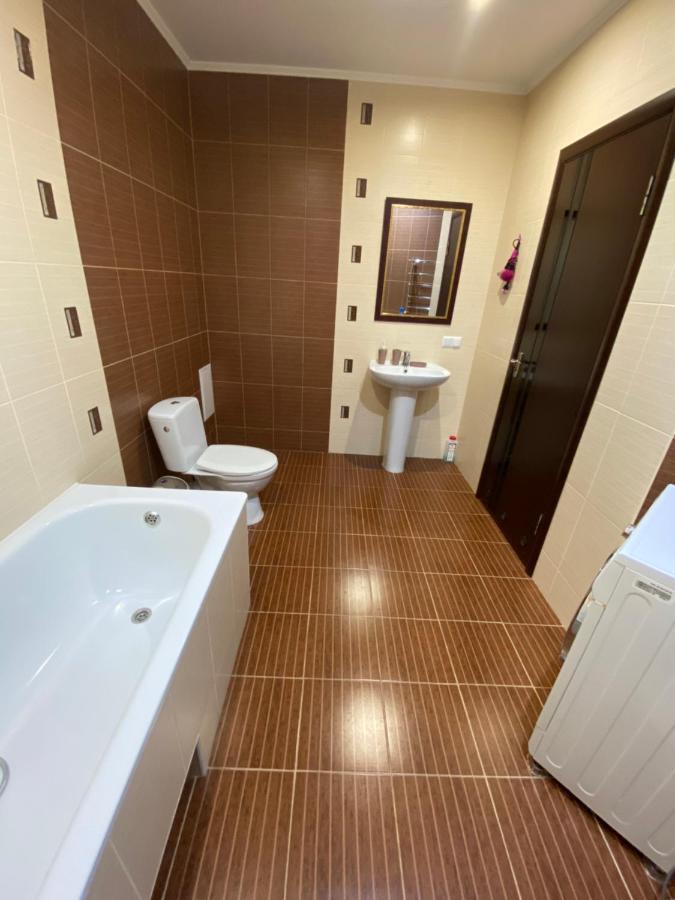 Podillia Modern Apartment ヴィーンヌィツャ エクステリア 写真
